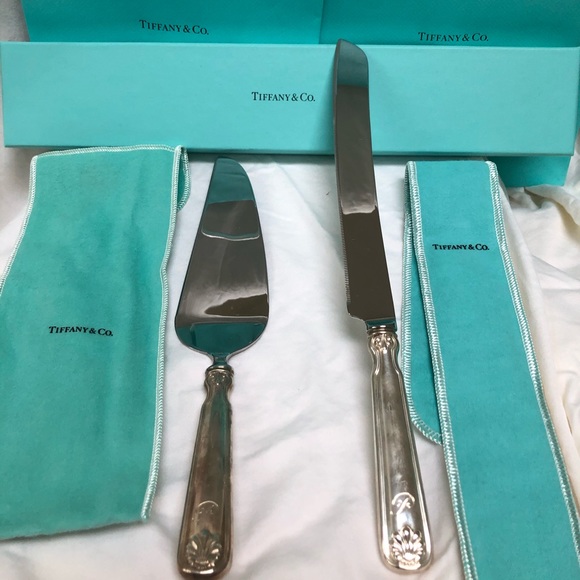 Tiffany & Co. Other - 🔴Authentic TIFFANY & CO silver Cake Server ❤️